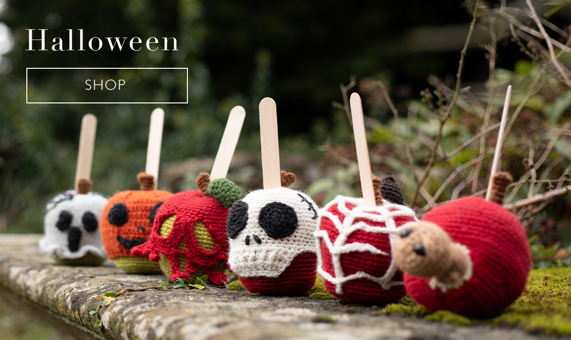 Halloween toffee apples crochet treats gourmet toft